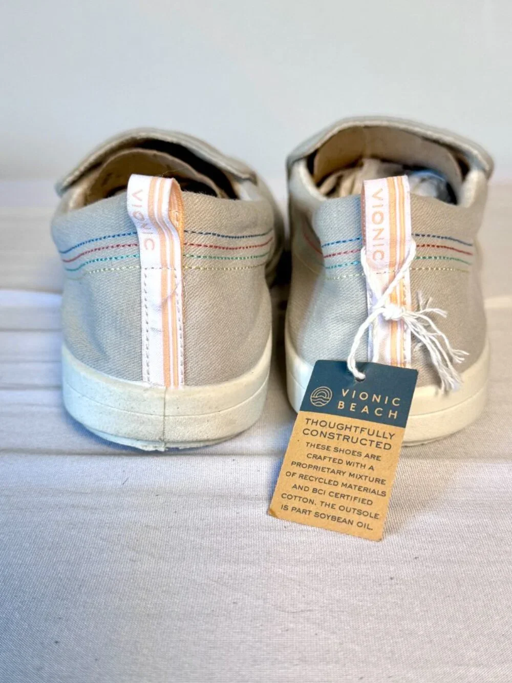 NWT Womens 9.5 Vionic Beach Marshall Black Casual Flats Rainbow Stitching Shoes